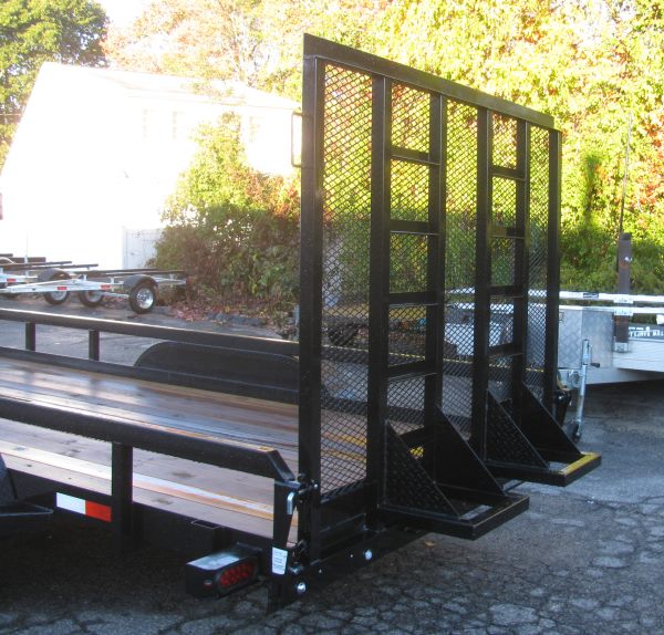 SURETRAC ST8218TATB100 located at John Limberger's G.H. Trailers