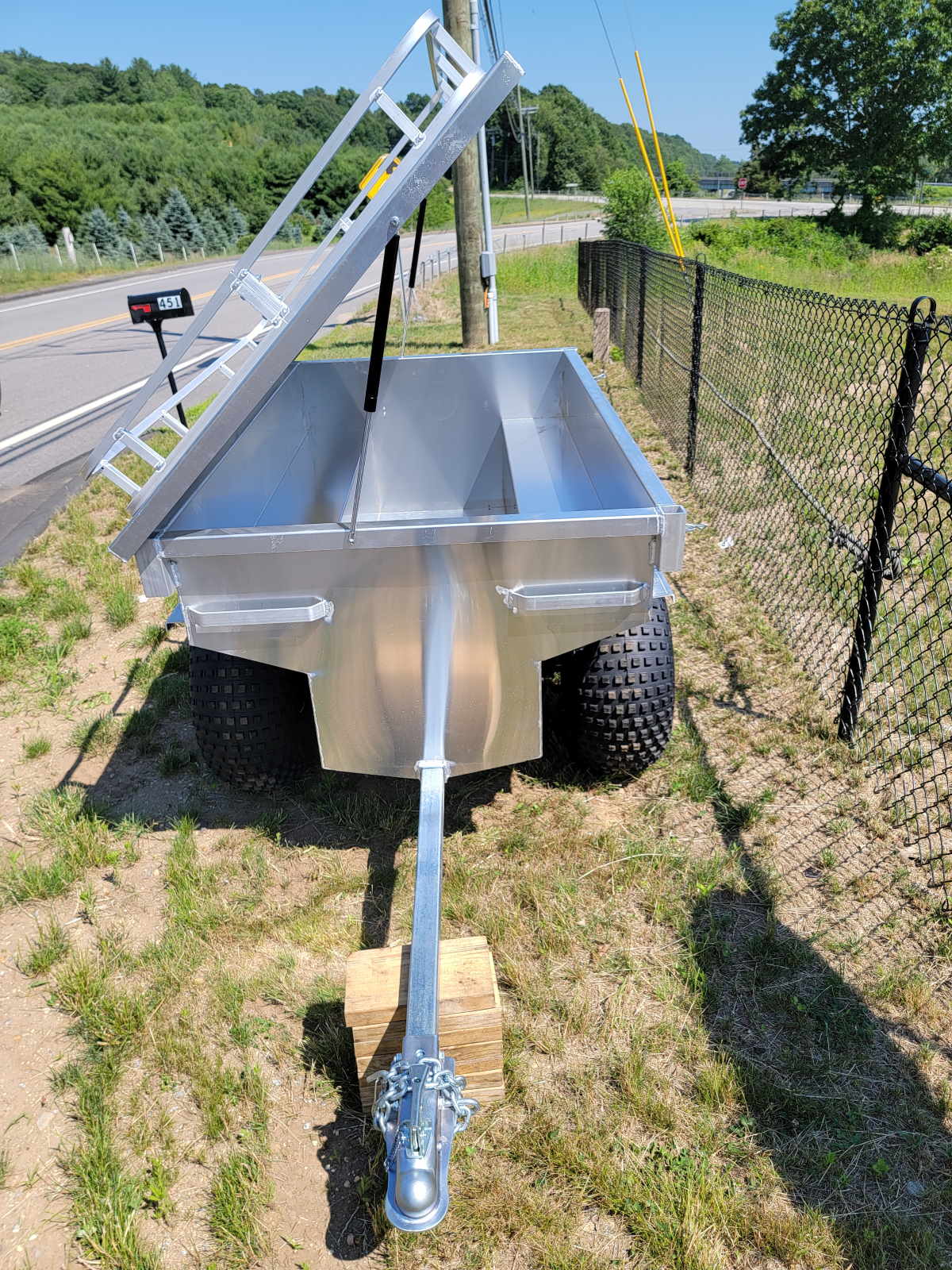 21_Marlon_ATV_Ft_Lid_open.jpg 21_Marlon_ATV_Ft_Lid_open.jpg