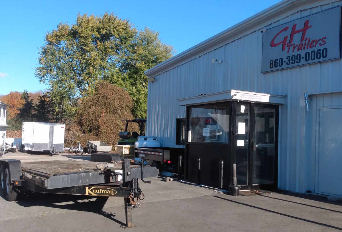 KAUFMAN AWTILT 7' x 18'
