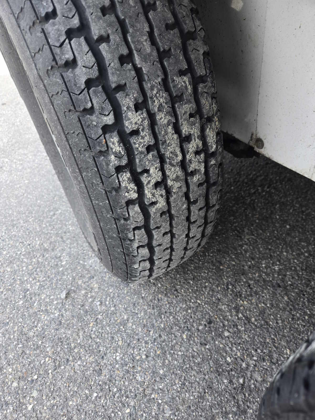 USED_27347_TIRES.jpg